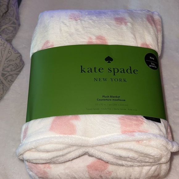 kate spade Other - NWT Kate Spade, white/pink spade, oversized King fleece blanket